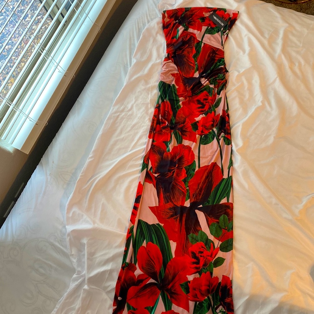 Prettylittlething maxi dress NWT